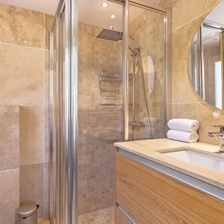 Villa Vacation I Birkin, Heated Pool, Andalusian Style, Gym, Cine, Golf Valley, 6 Min Puerto Banus