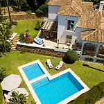 Vacation I Birkin, Heated Pool, Gated Community, Andalusian Style, Gym, Cine, Golf Valley, 6 Min Puerto Banus * Marbella