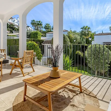 Villa Vacation I Birkin, Heated Pool, Andalusian Style, Gym, Cine, Golf Valley, 6 Min Puerto Banus