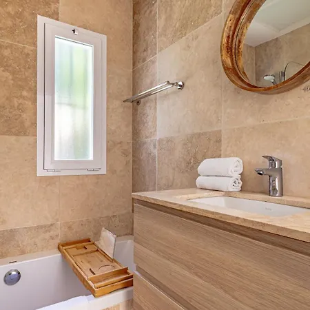 Villa Vacation I Birkin, Heated Pool, Andalusian Style, Gym, Cine, Golf Valley, 6 Min Puerto Banus