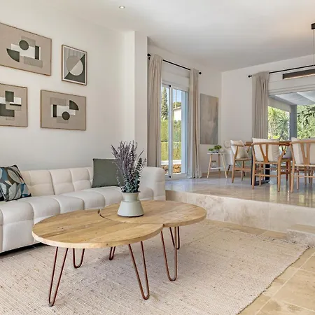 Vacation I Birkin, Heated Pool, Andalusian Style, Gym, Cine, Golf Valley, 6 Min Puerto Banus Villa Marbella