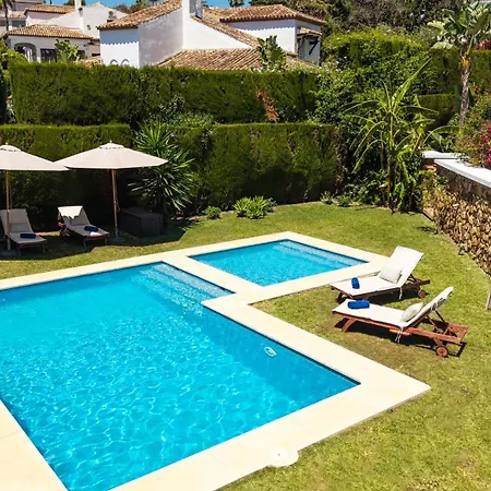Villa Vacation I Birkin, Heated Pool, Andalusian Style, Gym, Cine, Golf Valley, 6 Min Puerto Banus *