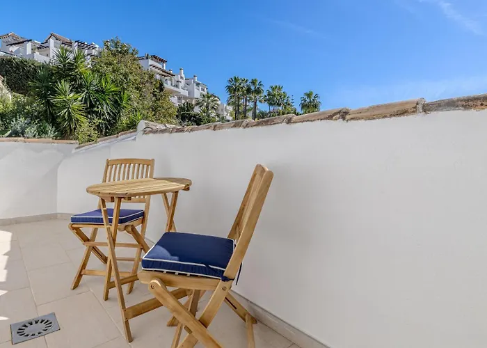 Vacation I Birkin, Heated Pool, Andalusian Style, Gym, Cine, Golf Valley, 6 Min Puerto Banus Villa Marbella