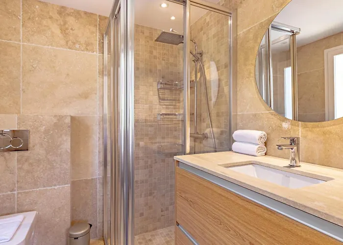 Villa Vacation I Birkin, Heated Pool, Andalusian Style, Gym, Cine, Golf Valley, 6 Min Puerto Banus