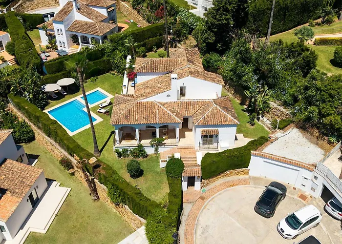 Vacation I Birkin, Heated Pool, Andalusian Style, Gym, Cine, Golf Valley, 6 Min Puerto Banus Villa *