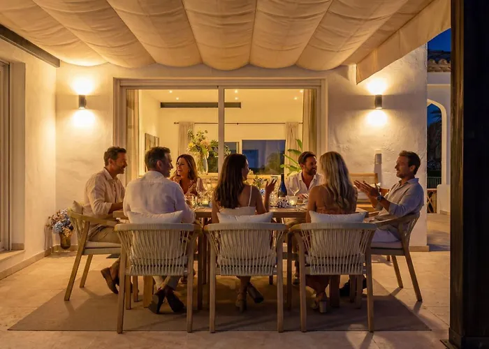 Vacation I Birkin, Heated Pool, Andalusian Style, Gym, Cine, Golf Valley, 6 Min Puerto Banus Villa *