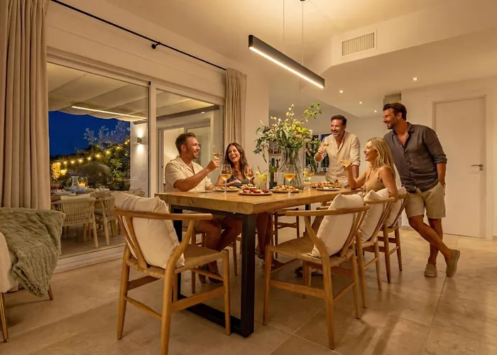 Villa Vacation I Birkin, Heated Pool, Andalusian Style, Gym, Cine, Golf Valley, 6 Min Puerto Banus