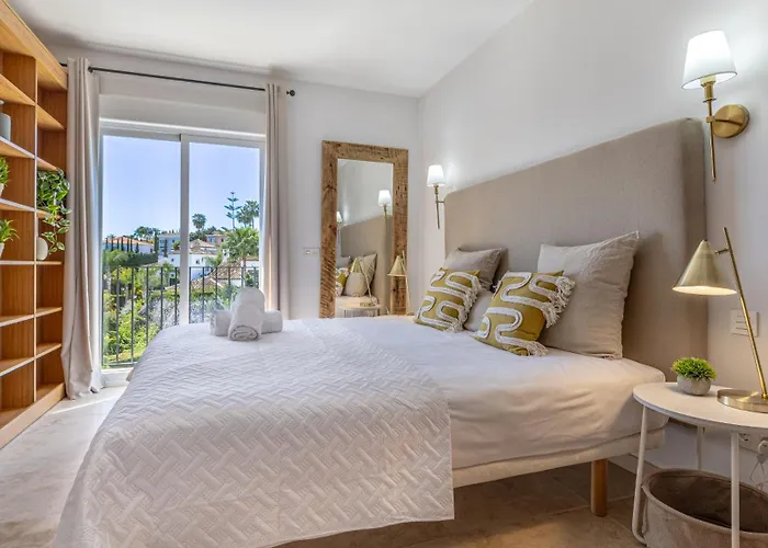 Villa Vacation I Birkin, Heated Pool, Andalusian Style, Gym, Cine, Golf Valley, 6 Min Puerto Banus *