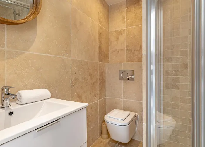 Vacation I Birkin, Heated Pool, Andalusian Style, Gym, Cine, Golf Valley, 6 Min Puerto Banus Villa Marbella