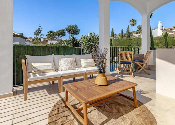 Vacation I Birkin, Heated Pool, Andalusian Style, Gym, Cine, Golf Valley, 6 Min Puerto Banus Marbella