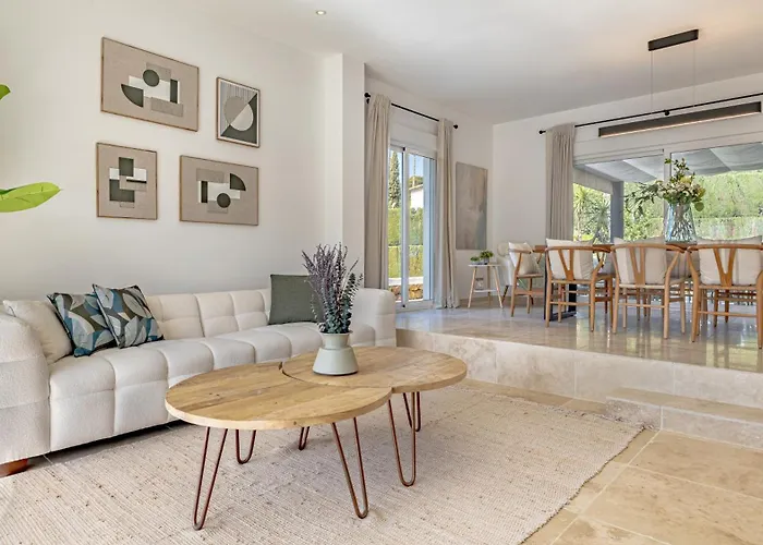 Vacation I Birkin, Heated Pool, Andalusian Style, Gym, Cine, Golf Valley, 6 Min Puerto Banus Villa Marbella