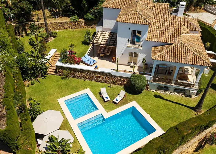 Vacation I Birkin, Heated Pool, Andalusian Style, Gym, Cine, Golf Valley, 6 Min Puerto Banus * Marbella
