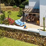 Villa Vacation I Birkin, Heated Pool, Gated Community, Andalusian Style, Gym, Cine, Golf Valley, 6 Min Puerto Banus *